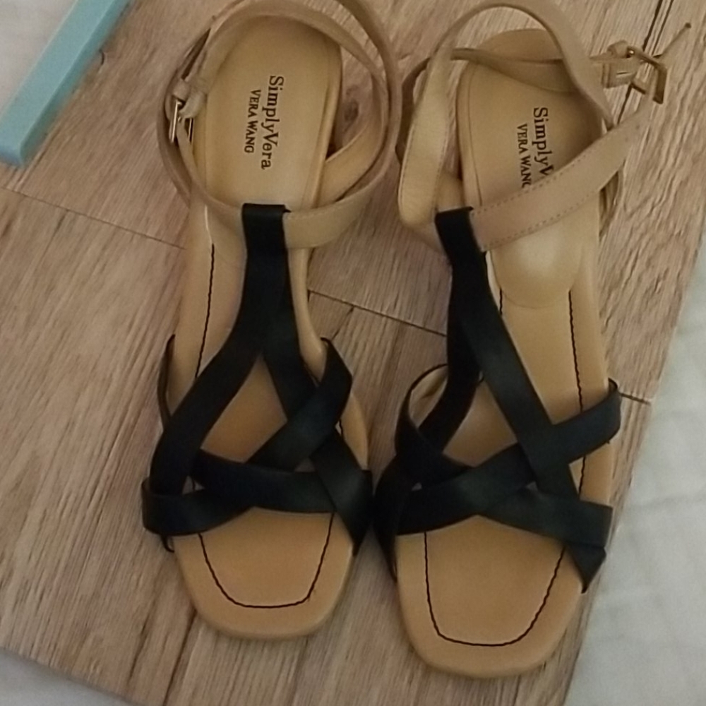 Simply Vera Sandals